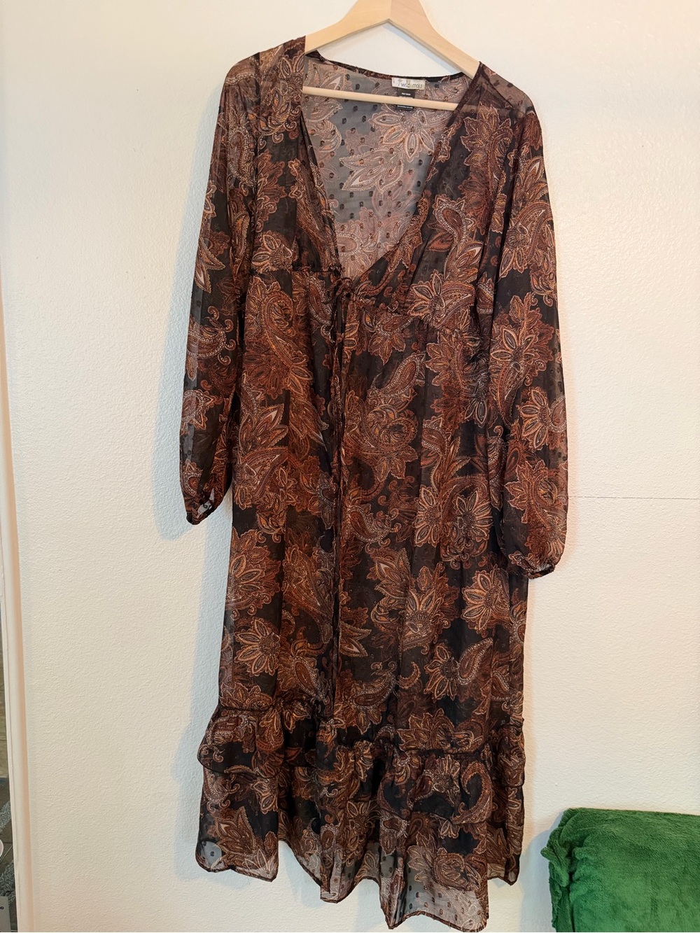 Women’s Brown Paisley V-Neck Cardigan-Style